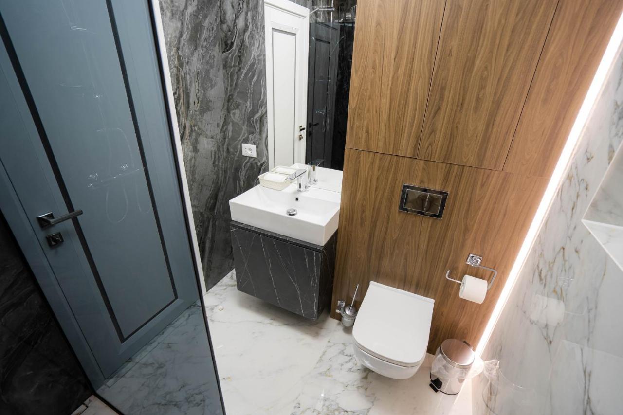 Deluxe Aparthotel Marwell Residence Szucsáva Kültér fotó