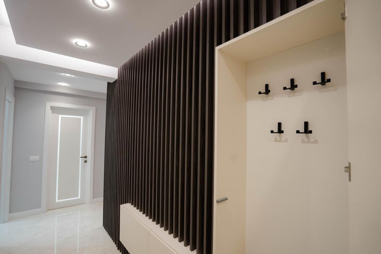 Deluxe Aparthotel Marwell Residence Szucsáva Kültér fotó