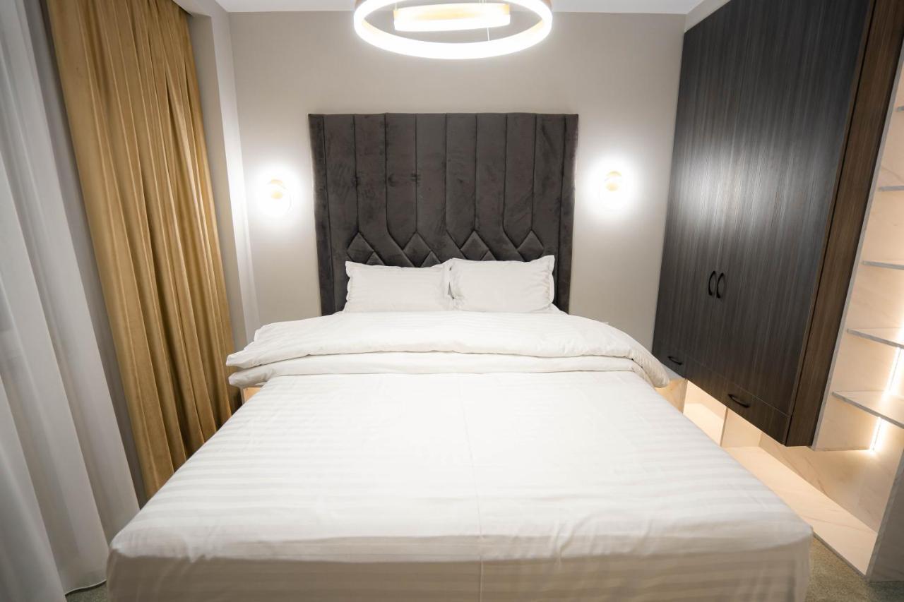 Deluxe Aparthotel Marwell Residence Szucsáva Kültér fotó