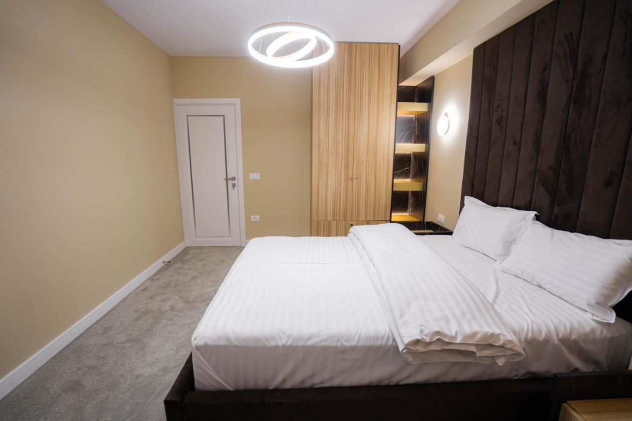 Deluxe Aparthotel Marwell Residence Szucsáva Kültér fotó