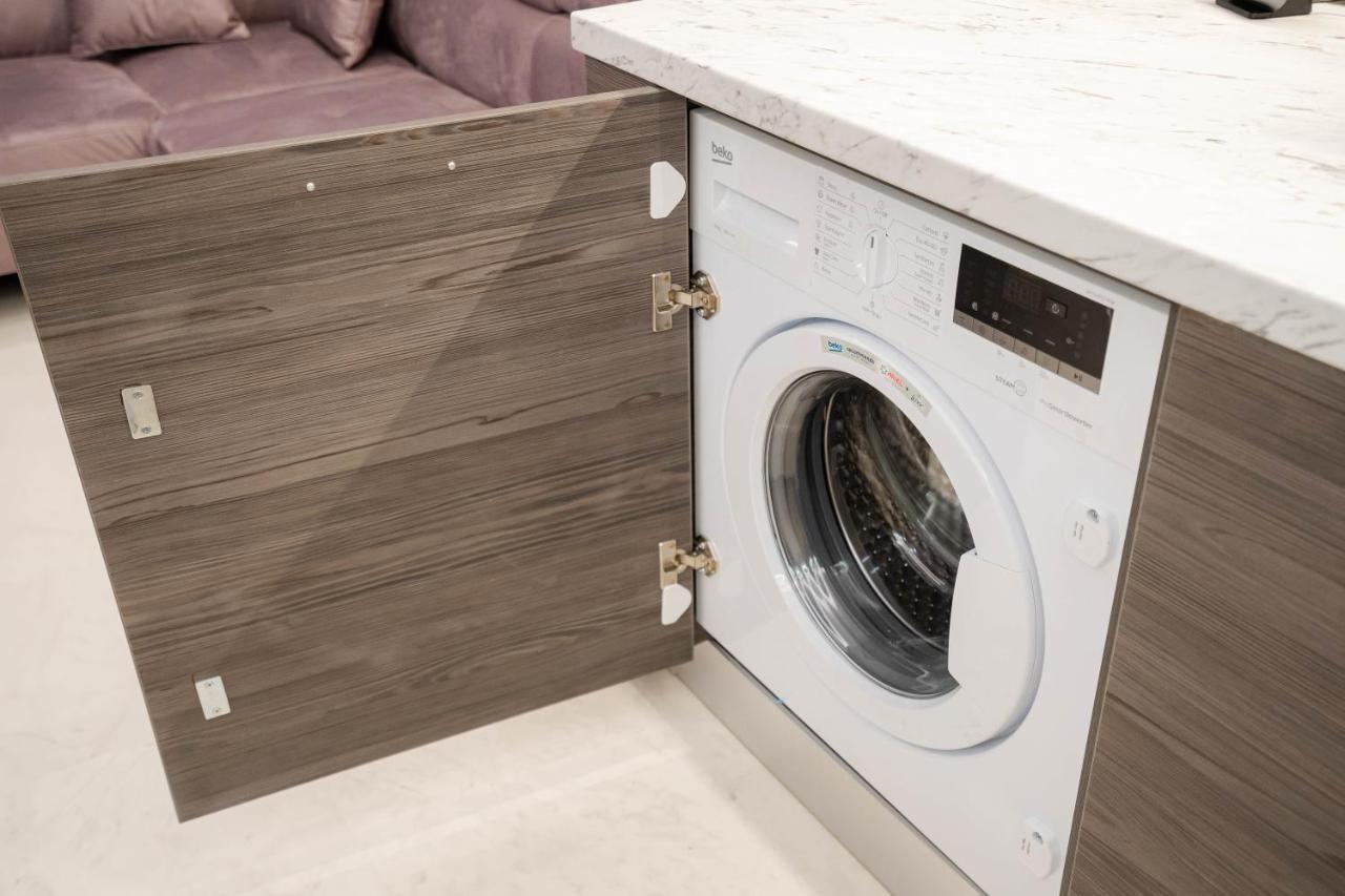 Deluxe Aparthotel Marwell Residence Szucsáva Kültér fotó