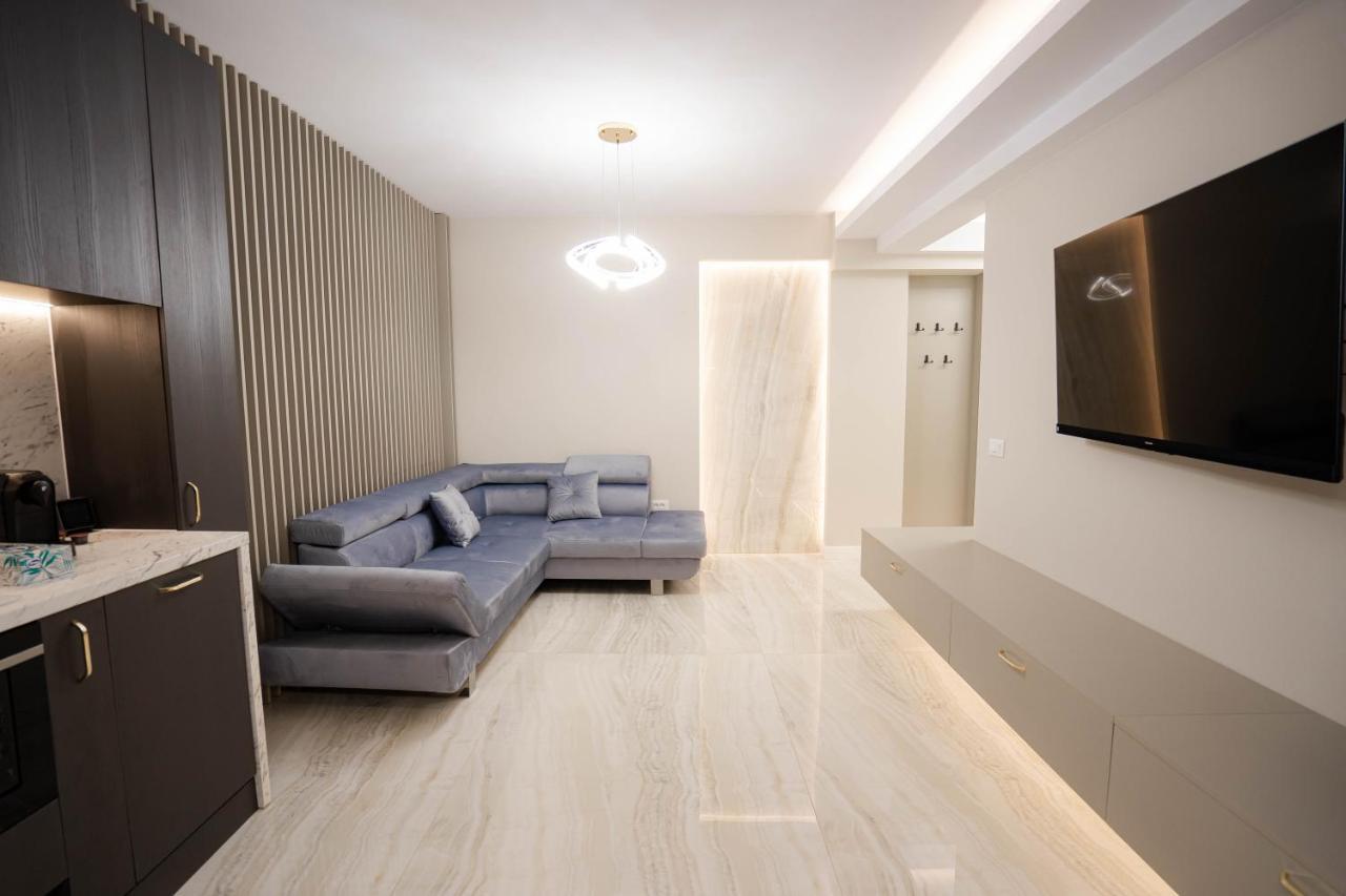Deluxe Aparthotel Marwell Residence Szucsáva Kültér fotó