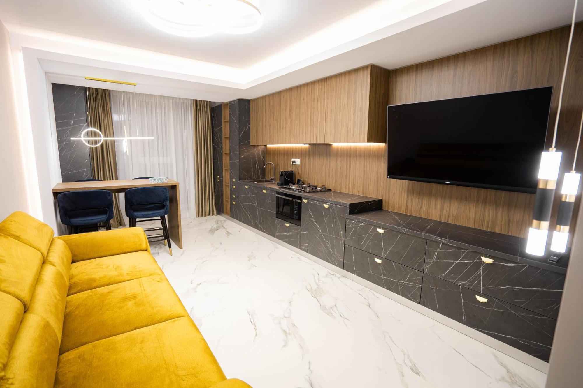 Deluxe Aparthotel Marwell Residence Szucsáva Kültér fotó